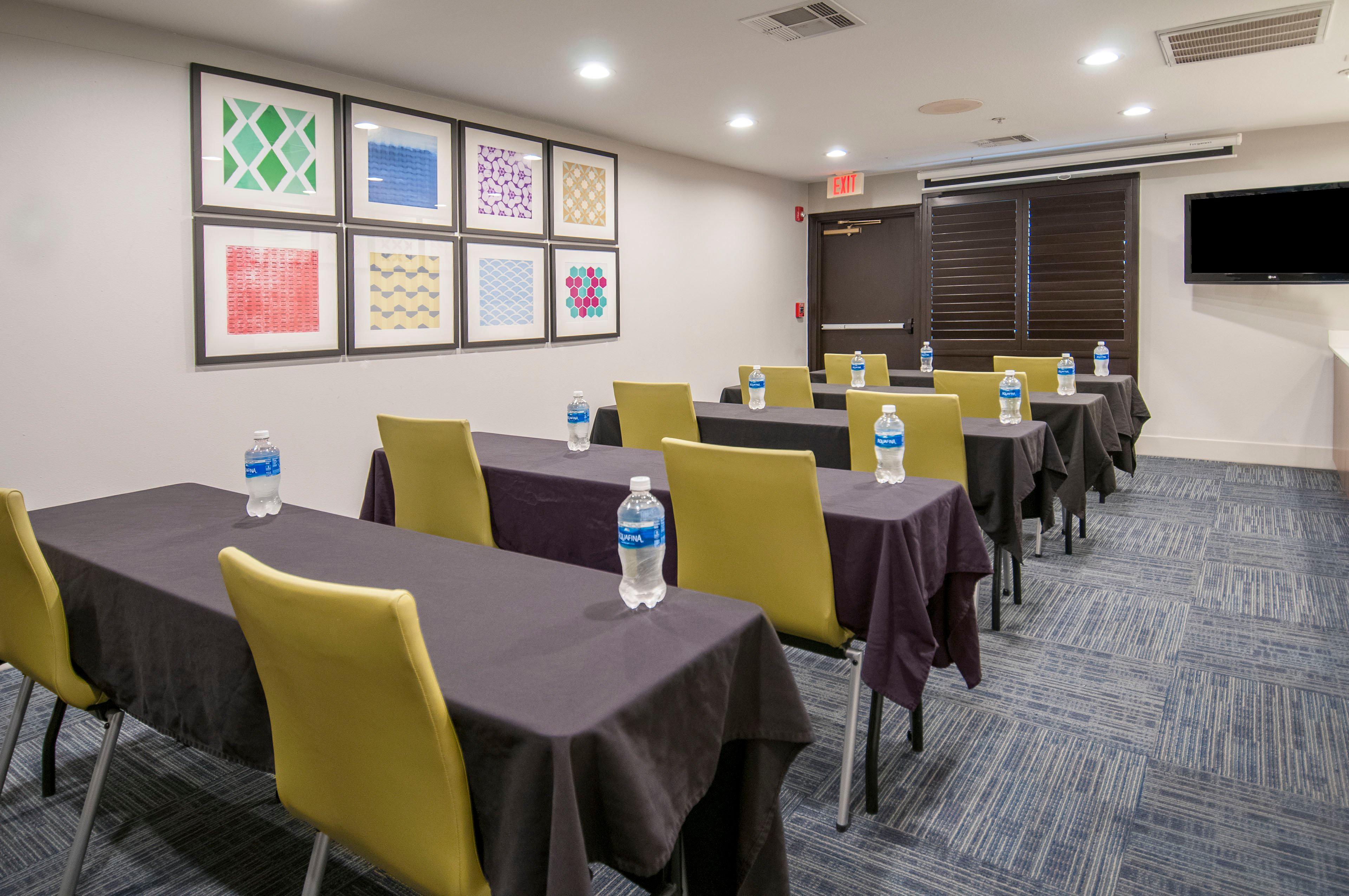 Holiday Inn Express Hotel & Suites Plano West - Frisco By Ihg Eksteriør bilde